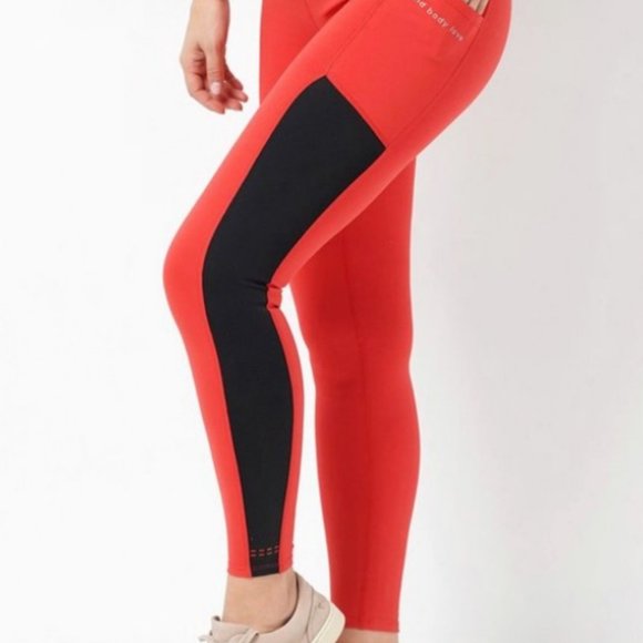 MIND BODY LOVE Red & Black color-block Pocket Leggings Size X-Large Petite NEW - Picture 2 of 4